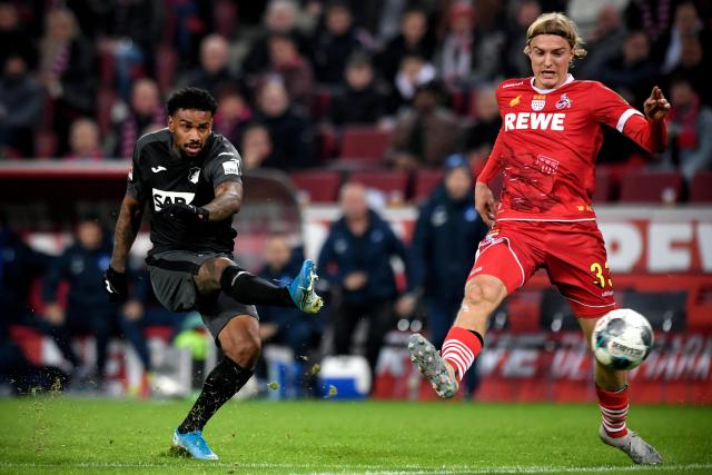 张帆17分费尔德23分北控险胜上海 闫鹏飞23+10