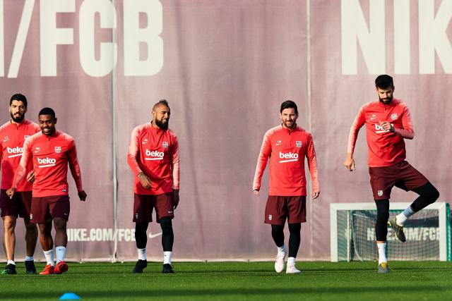 战争谣言冲击足坛:伊朗球星回国参军？C罗跑路